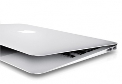 Apple MacBook Air 11 MD2248GH1RU/A